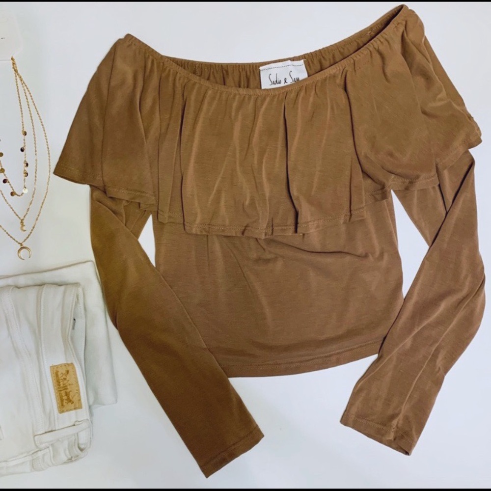 HP🎉 3/$15 NEW Off the Shoulder “Ezra Top” Cropped Ruffle Shirt - Picture 2 of 4